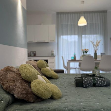 Appartamento "La Terrazza Di Via Roma" Delta Del Po - Private Parking Porto Viro Esterno foto